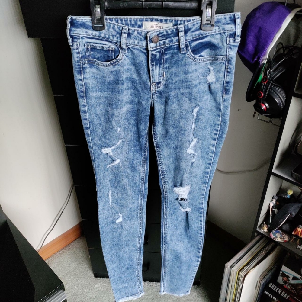 Hollister distressed jeans